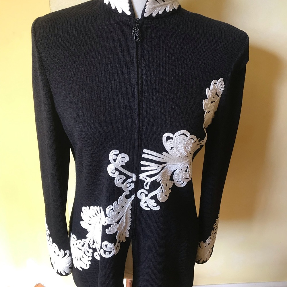 St Johns Collection by Marie Gray zip up sweater